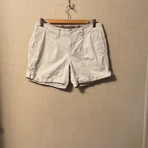 Eddie Bauer Women's Light Gray Bermudas